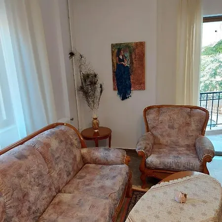 Karma's Thermopilon Street F Apartment