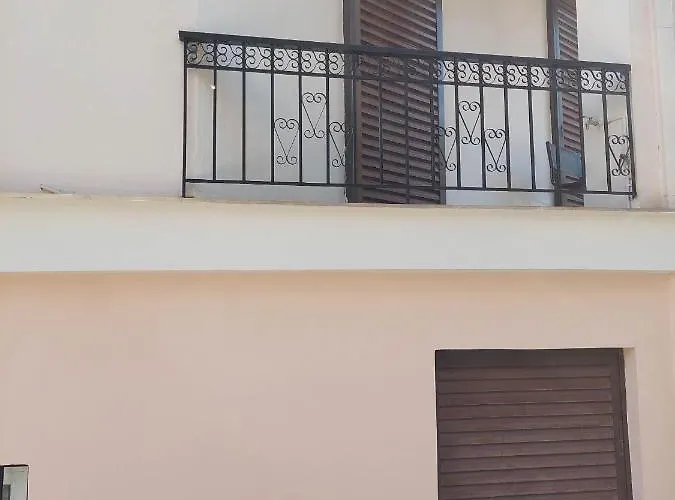 Karma's Thermopilon Street F Aigio