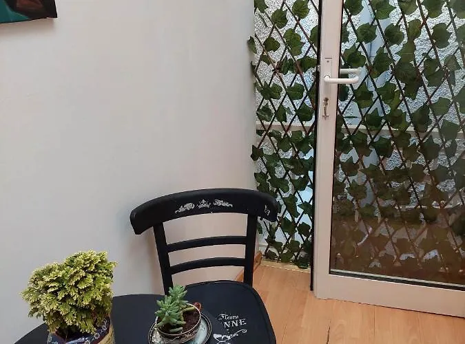 Karma's Thermopilon Street F * Aegium